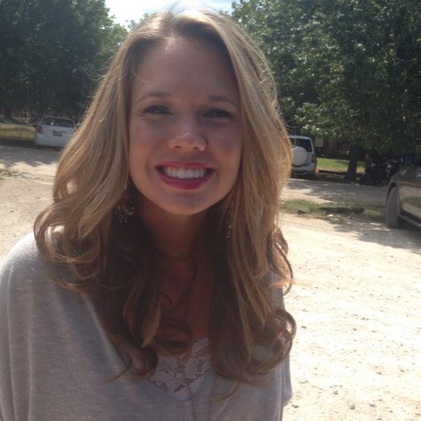 Lindsey shows that kissing your friend & flashing your tits is a spring break minimum #ySRMFJZP